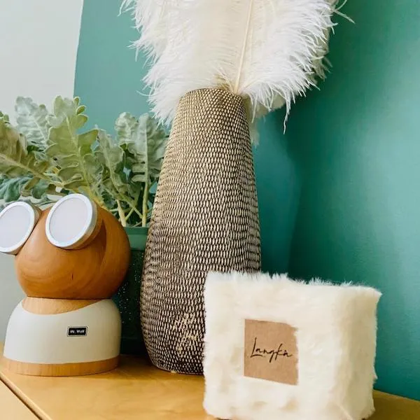 Studio face au château de Thy，位于Thy-le-Château的酒店