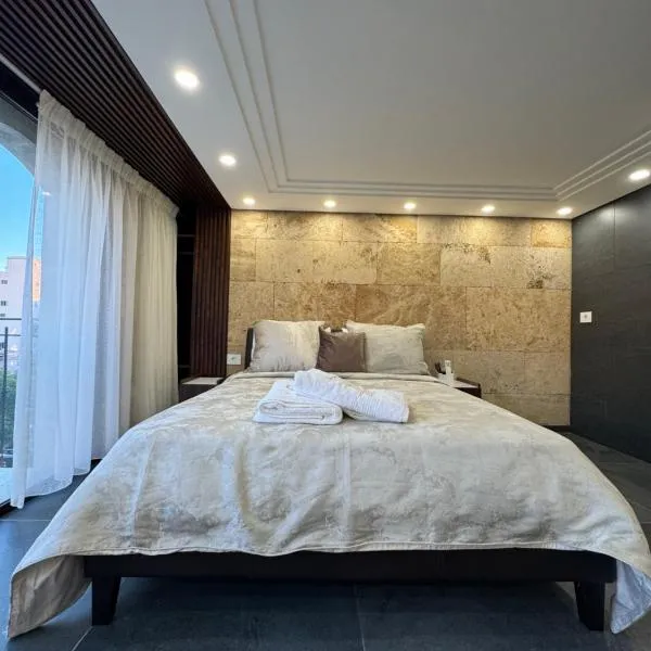 B in Byblos，位于朱拜勒的酒店