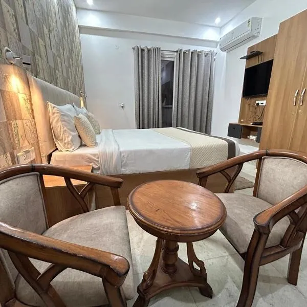 The Grand Hotel Akshay，位于古尔冈的酒店