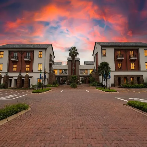 Tayfin Royale Hotel & Conference Centre，位于逊邱伦的酒店