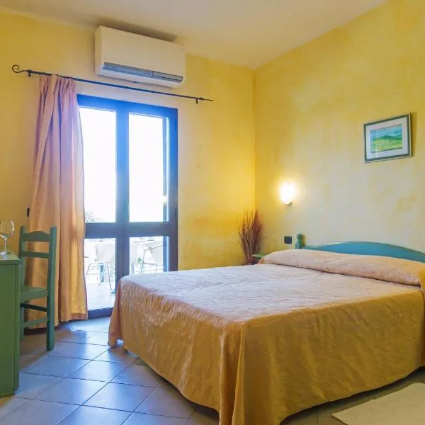 Hotel Gli Ontani，位于卡拉·利贝罗托的酒店