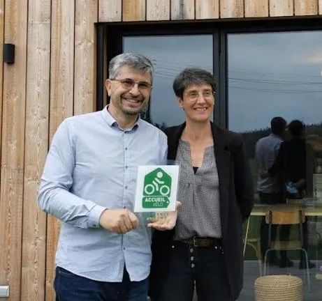 La maison longue Chave Chambres et table d'hôtes Raucoules haute Loire tourisme durable,位于Raucoules的酒店