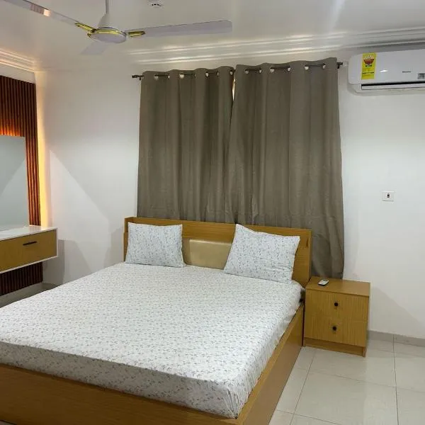 Mobile Doctors Apartments，位于阿克拉的酒店