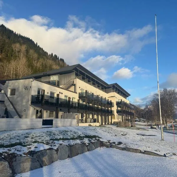 Oppheim Resort - Pool, Sauna & Lake!，位于沃斯的酒店