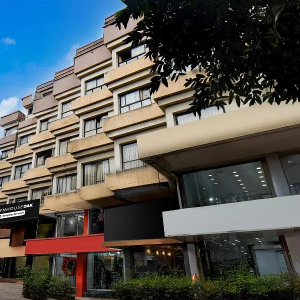 Super Townhouse Oak Sinhgad Road Crossway Formerly Popular Hotel,位于浦那的酒店