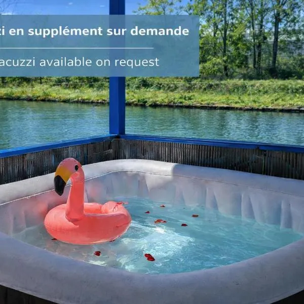 Cottage flottant Premium terrasse Jacuzzi privé en supplément près de Dijon，位于Ouges的酒店