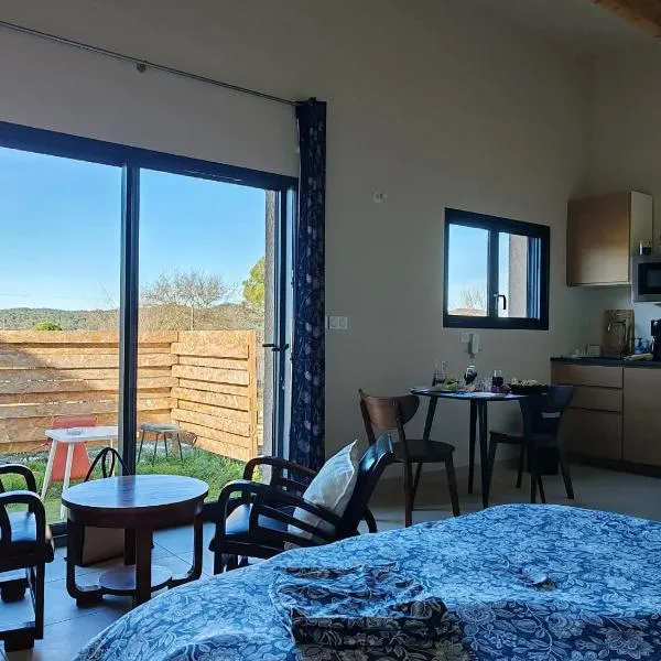 Gite Studio dans village au calme，位于Crespian的酒店
