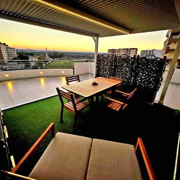 DDN House Bari - Apartment near Airport with Big Terrace Sleeps 6，位于Macchie的酒店