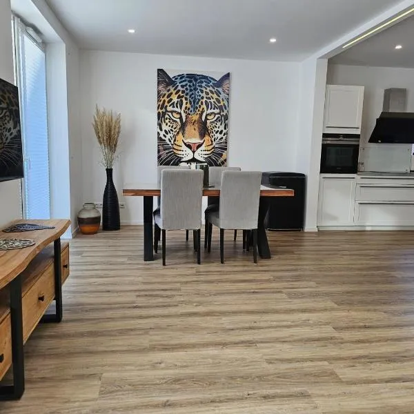 FeWo Safari - zwischen Holstentor & Ostsee，位于吕贝克的酒店