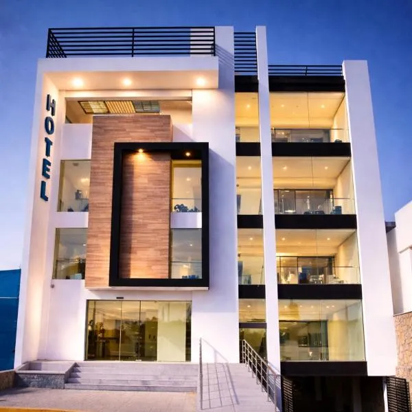 Hotel Vía Norte Inn - Premium con Estacionamiento y acceso rápido al Periférico，位于图斯特拉古铁雷斯的酒店