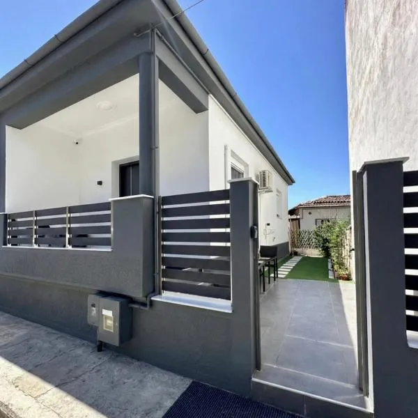 BelAir Luxury Living - 'The One Villa'，位于卡尔季察的酒店