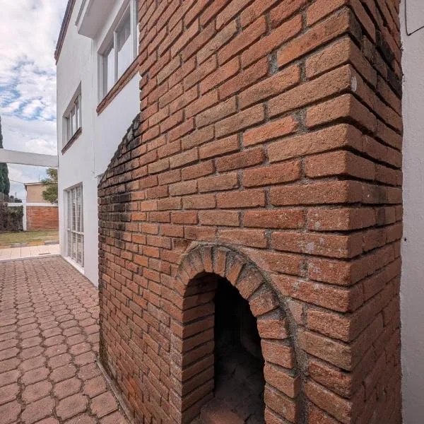Casa Amari - Para 17 Personas - Grupos y Eventos，位于莫雷利亚的酒店