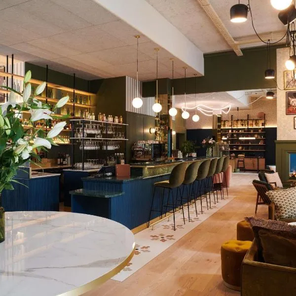 Square Lodge Hotel Accor - La Roche-sur-Yon，位于永河畔拉罗什的酒店