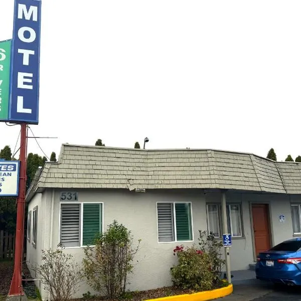 6 Rivers Motel Fortuna near Hwy 101，位于福图纳的酒店