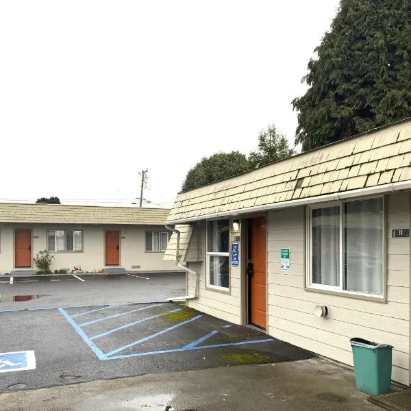 6 Rivers Motel Fortuna near Hwy 101，位于福图纳的酒店