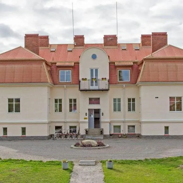 Norrfly Herrgård，位于Bergvik的酒店