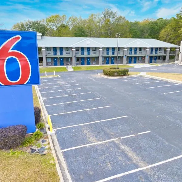 Motel 6-Moultrie, GA，位于莫尔特里的酒店