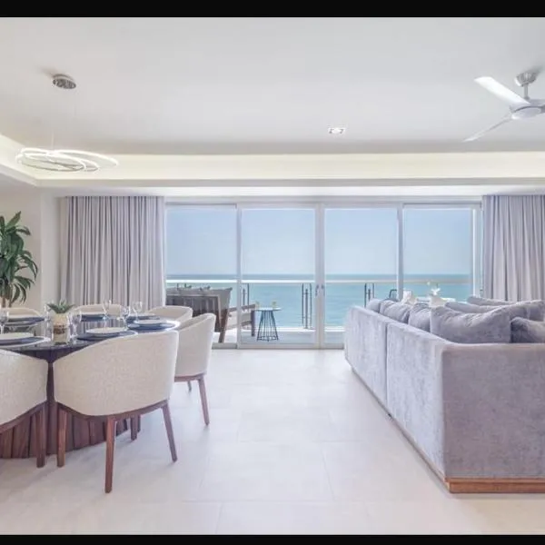 Sonoran Star Signature 3-Bedroom Beachfront Luxury Condominium，位于佩尼亚斯科港的酒店