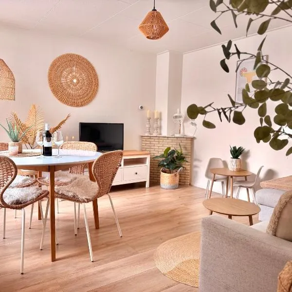 西艾斯塔海滨度假屋，位于海边的艾格蒙特的酒店