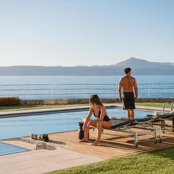 SK Place Luxury Seafront Villas Chania，位于阿尔米里达的酒店
