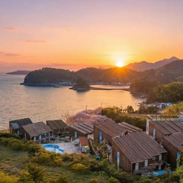 Geojedo Pilos Ocean View Pension，位于巨济的酒店