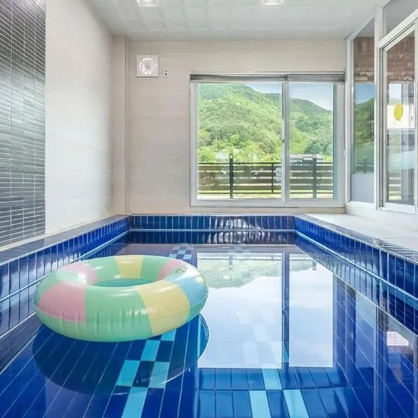 Gapyeong Ttonggangaji Kids Poolvilla，位于加平的酒店