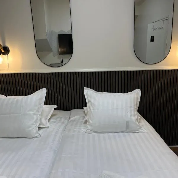 Oxbackens Hotell & Café，位于韦斯特罗斯的酒店