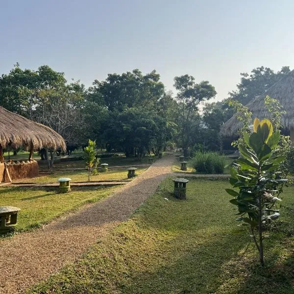 Saffron Lake Yala，位于蒂瑟默哈拉默的酒店