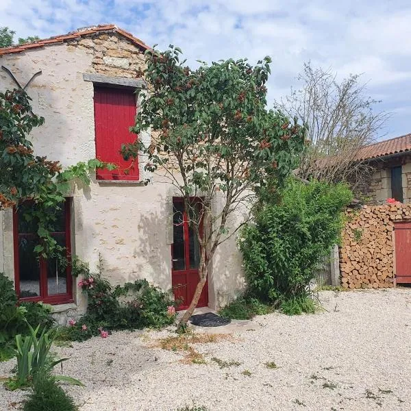Maisonette, Gîte de la Mère Nini，位于Saint-Laon的酒店