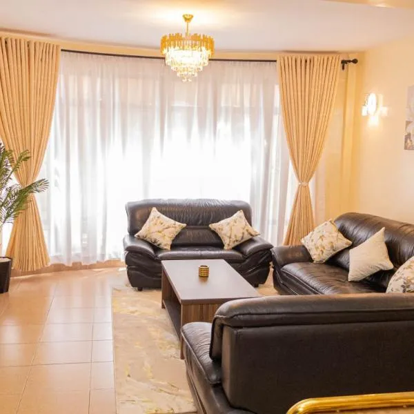 Modern 3-Bedroom Apartment Near Nakuru CBD & Lake Nakuru，位于纳库鲁的酒店