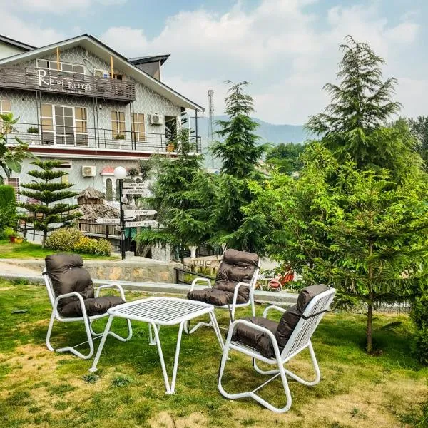Republika Central Hotel & Resort，位于阿伯塔巴德的酒店