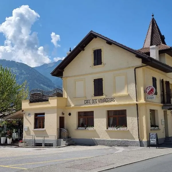 Café des Voyageurs Noës，位于Chalais的酒店