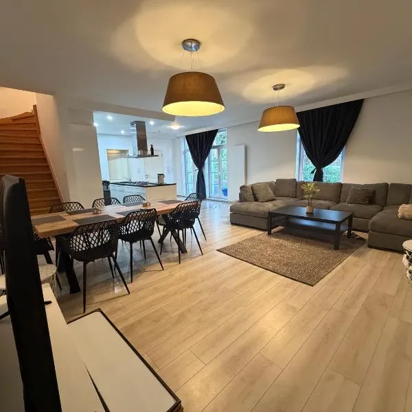 Grande Maison entière 5 chambre Zaventem，位于扎芬特姆的酒店