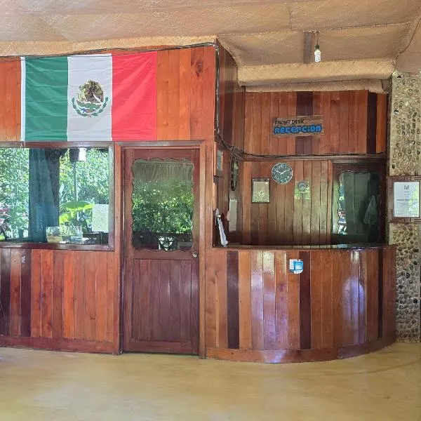 Hotel Nueva Alianza，位于Frontera Corozal的酒店