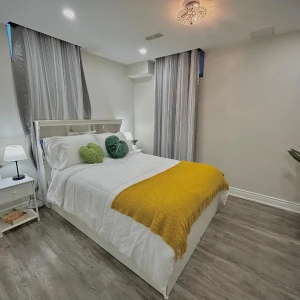 Your cozy Caribbean-inspired stay just 1 hour north of Toronto，位于Alliston的酒店