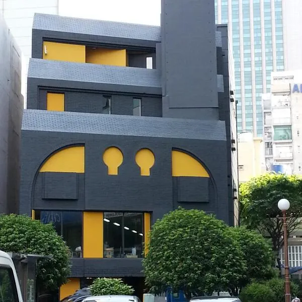 斯里旅馆，位于釜山的酒店