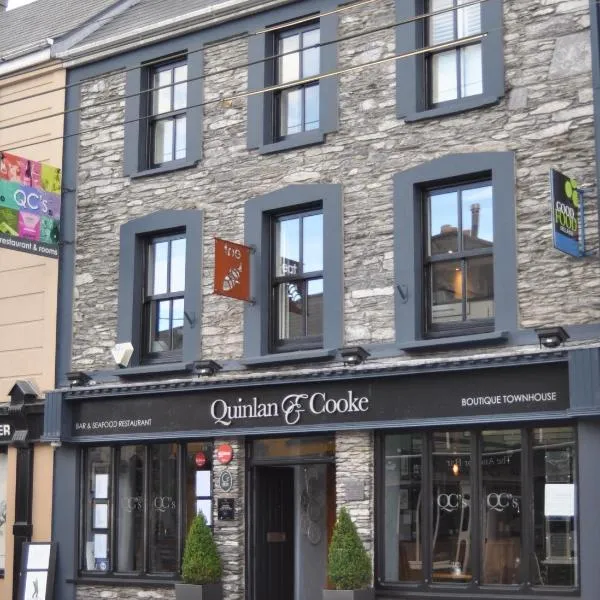 Quinlan & Cooke Boutique Townhouse and QCs Seafood Restaurant，位于Kilkeehagh的酒店