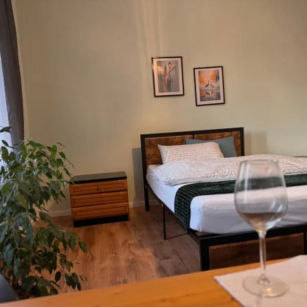 Apartment nahe Frankfurt am Main mit Parkplätzen PKW oder VAN，位于罗德马克的酒店
