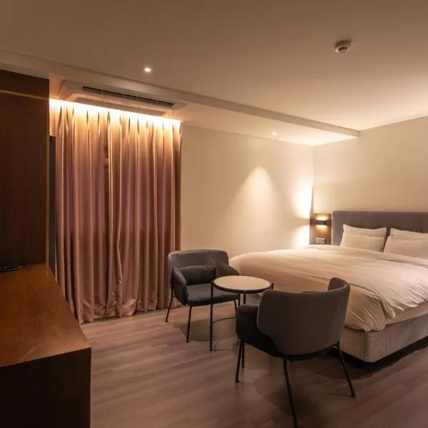 Hotel Yaja Mokpo Peace Square，位于木浦市的酒店