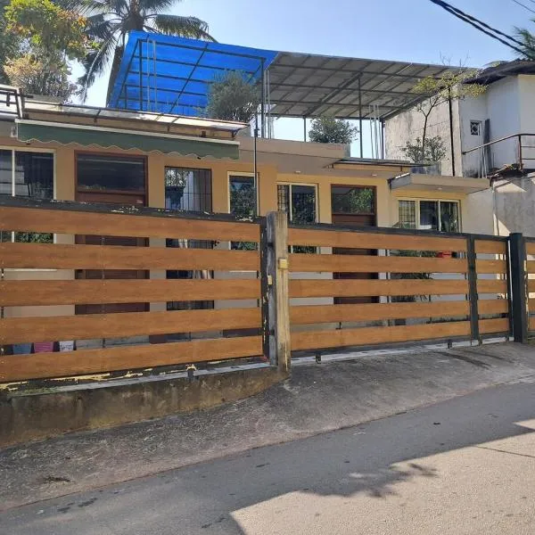 Transit Sanctuary Makumbura - Cozy 1BR near Highway，位于Pannipitiya的酒店