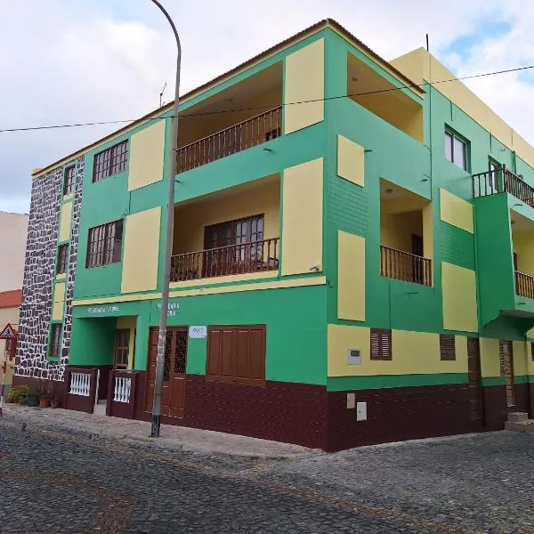 Residencial Vitoria，位于蓬塔杜索尔的酒店