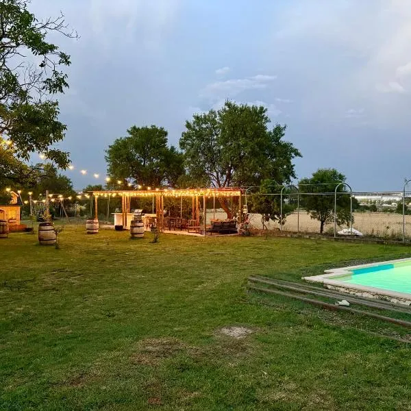 Finca Alboroto，位于韦斯卡的酒店