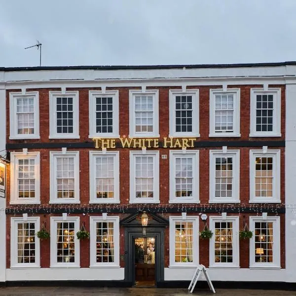 The White Hart，位于Ampthill的酒店