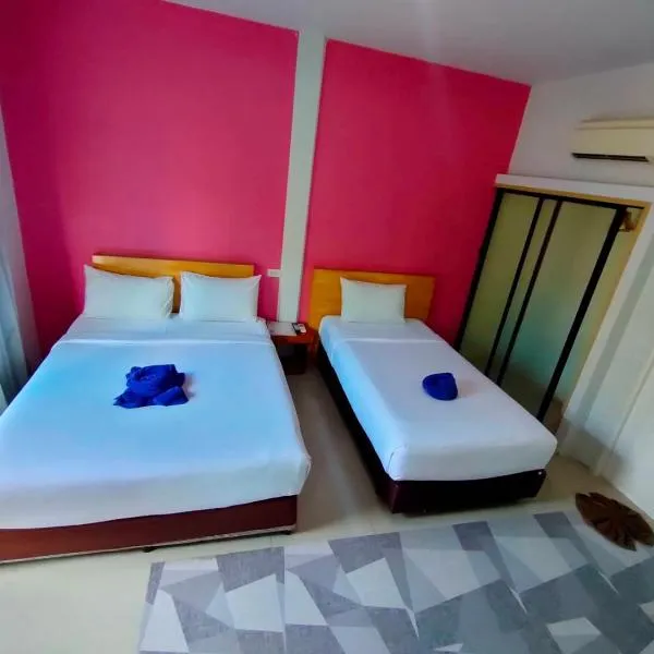 董里瑞梦提旅馆，位于董里的酒店