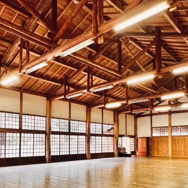 神庭武道館,位于秩父市的酒店