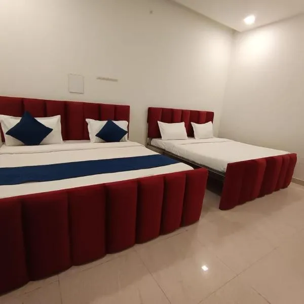 Hotel Shyam Palace Near Kapurthala Mahanagar Lucknow，位于勒克瑙的酒店