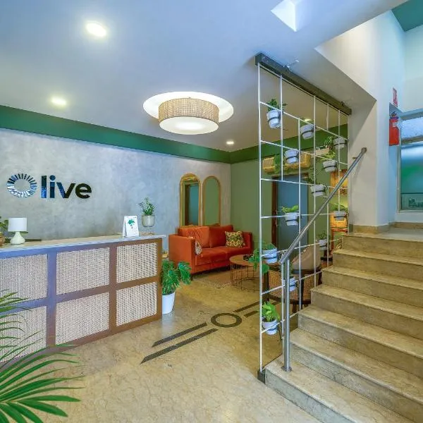 Olive Zip Rest House Road by Embassy Group，位于班加罗尔的酒店