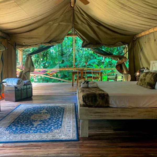 Colina Secreta - Glamping and Villas，位于别霍港的酒店