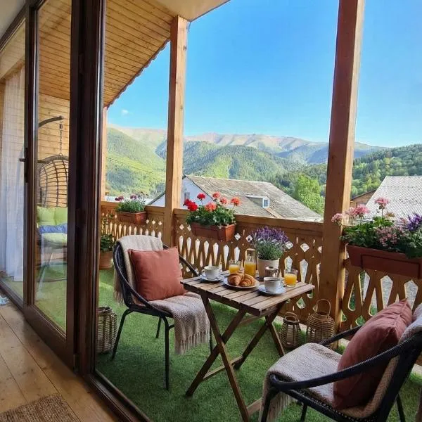 The Penthouse ,entire home , дом целиком, designed by Khi，位于迪利然的酒店