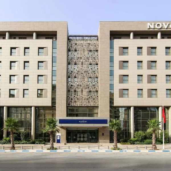 Novotel Tunis Lac，位于突尼斯的酒店